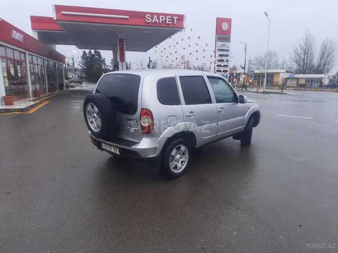 Chevrolet Niva 2011, 194,000 km - 1.7 л - Saatlı