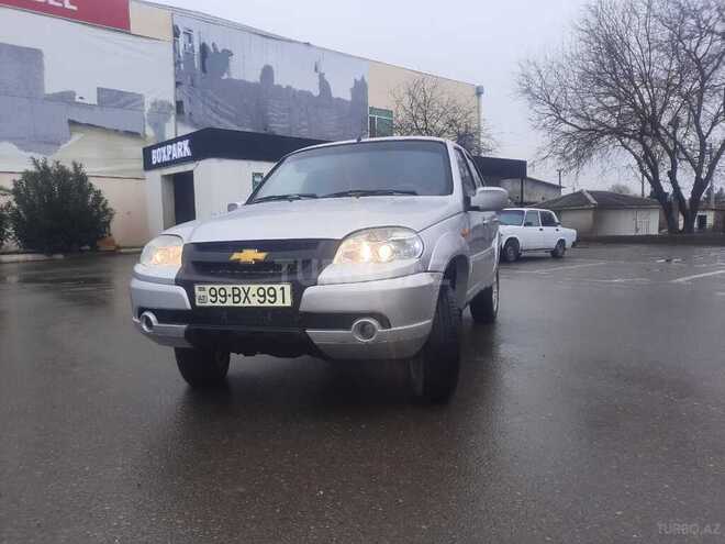 Chevrolet Niva 2011, 194,000 km - 1.7 л - Saatlı