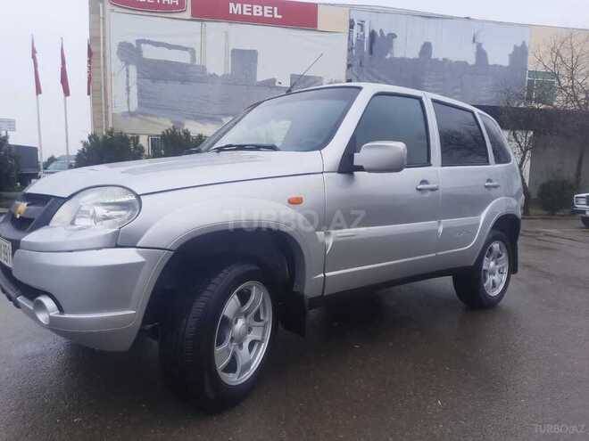 Chevrolet Niva 2011, 194,000 km - 1.7 л - Saatlı