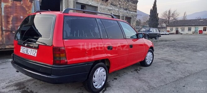 Opel Astra 1994, 366,577 km - 1.6 l - Şəki
