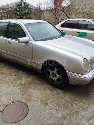 Mercedes E 290 1999, 500,500 km - 1.9 л - Bakı
