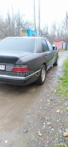 Mercedes E 200 1990, 452,124 km - 2.0 l - İmişli