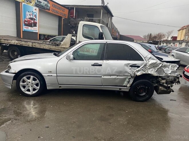 Mercedes C 220 1999, 254,231 km - 2.2 l - Bakı