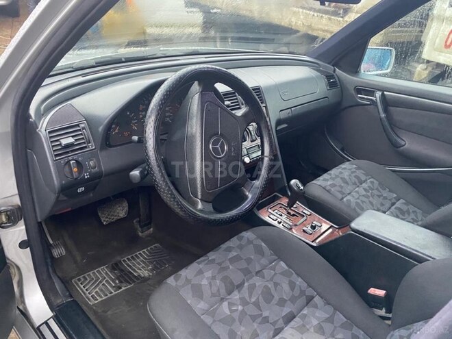 Mercedes C 220 1999, 254,231 km - 2.2 l - Bakı