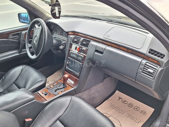Mercedes E 320 1997, 361,441 km - 3.2 l - Lənkəran