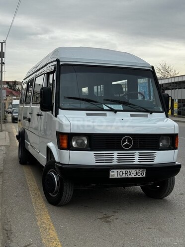 Mercedes 410 D 1993, 380,000 km - 2.9 l - Quba