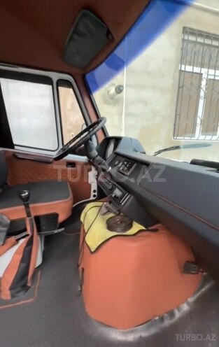 Mercedes 410 D 1993, 380,000 km - 2.9 l - Quba