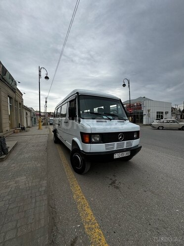 Mercedes 410 D 1993, 380,000 km - 2.9 l - Quba