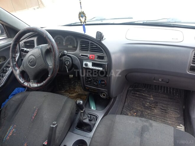 Hyundai Elantra 2001, 300,000 km - 2.0 l - Bakı
