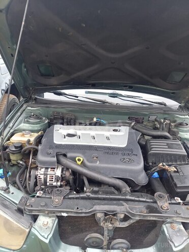 Hyundai Elantra 2001, 300,000 km - 2.0 l - Bakı