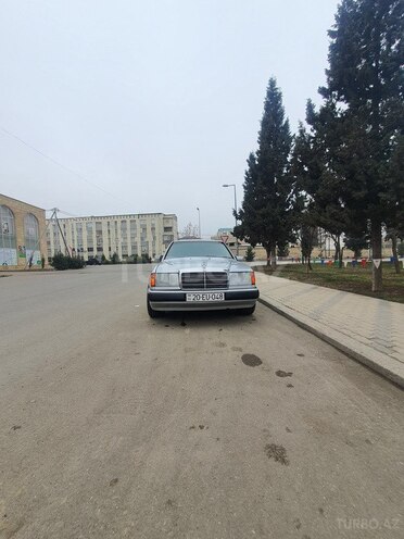 Mercedes E 200 1989, 290,048 km - 2.0 l - Gəncə