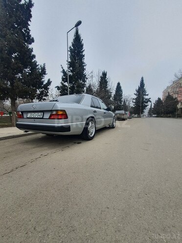 Mercedes E 200 1989, 290,048 km - 2.0 l - Gəncə