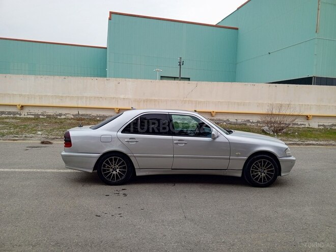 Mercedes C 220 1999, 327,413 km - 2.2 л - Sumqayıt
