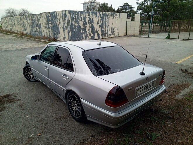 Mercedes C 220 1999, 327,413 km - 2.2 л - Sumqayıt