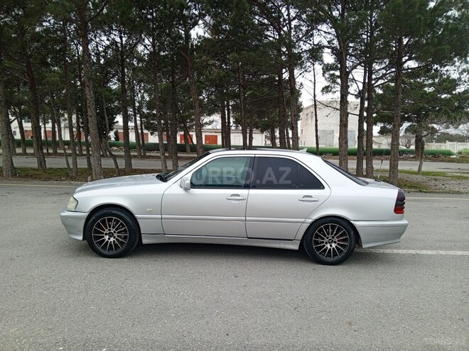Mercedes C 220 1999, 327,413 km - 2.2 л - Sumqayıt