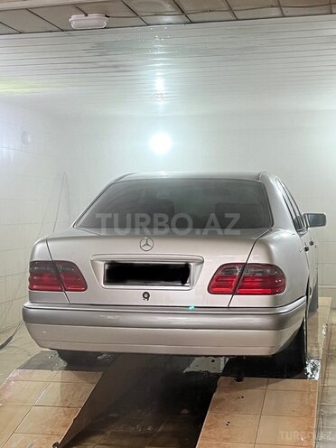 Mercedes E 240 1999, 415,000 km - 2.4 l - Bakı