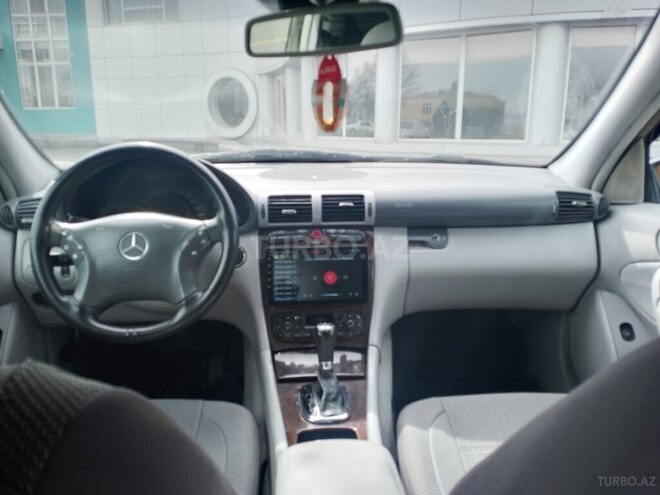 Mercedes C 200 2000, 452,136 km - 2.0 л - Qazax