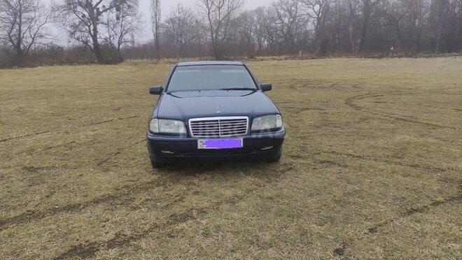 Mercedes C 180 1995, 525,698 km - 1.8 l - Quba