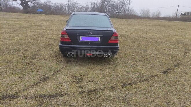 Mercedes C 180 1995, 525,698 km - 1.8 l - Quba