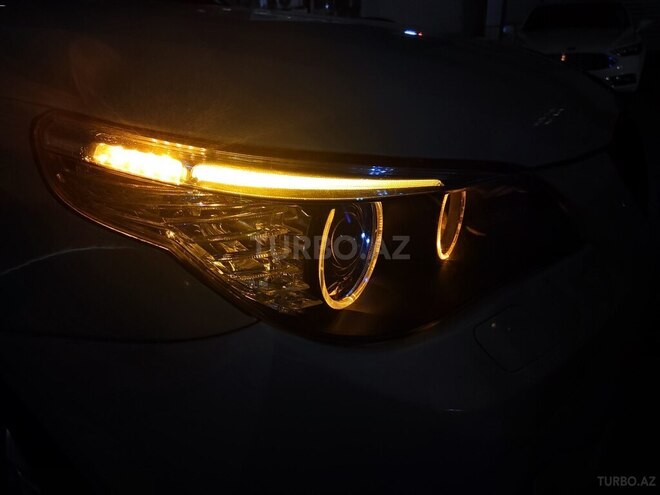 BMW 525 2006, 268,610 km - 2.5 l - Bakı