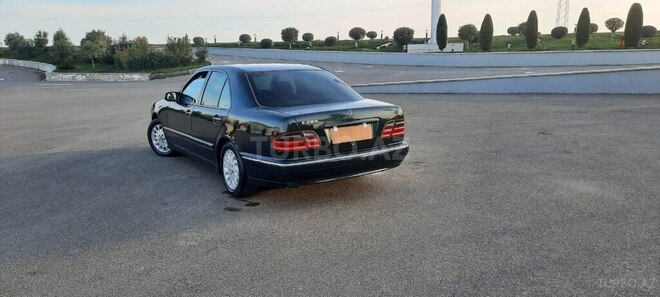 Mercedes E 280 1999, 425,000 km - 2.8 l - Kürdəmir