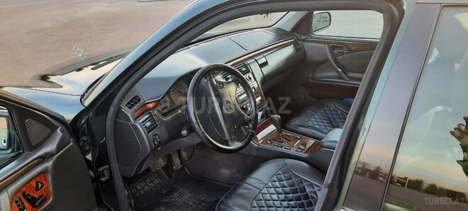 Mercedes E 280 1999, 425,000 km - 2.8 l - Kürdəmir