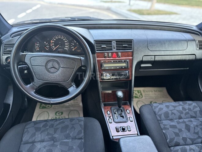 Mercedes C 200