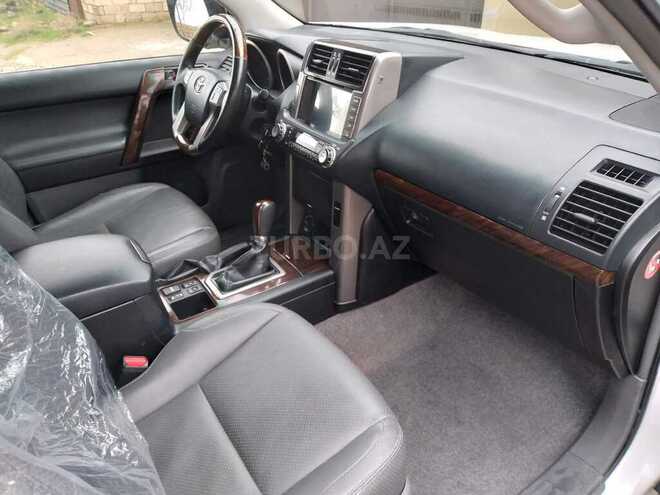 Toyota Prado 2011, 60,000 km - 2.7 l - Bakı