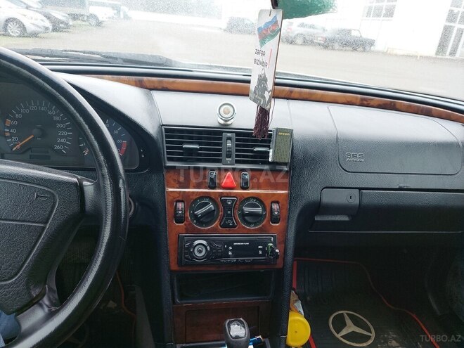 Mercedes C 240 1999, 287,000 km - 2.4 l - Bakı