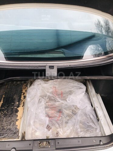 Mercedes E 270 1999, 488,536 km - 2.7 l - Goranboy