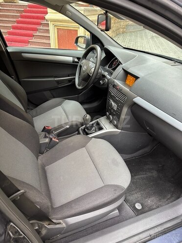 Opel Astra 2006, 203,400 km - 1.3 л - Bakı