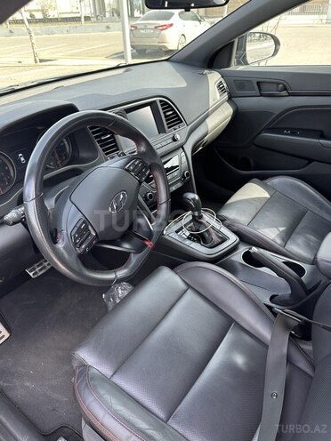 Hyundai Elantra 2018, 97,000 km - 1.6 l - Bakı