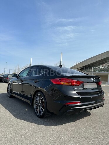 Hyundai Elantra 2018, 97,000 km - 1.6 l - Bakı