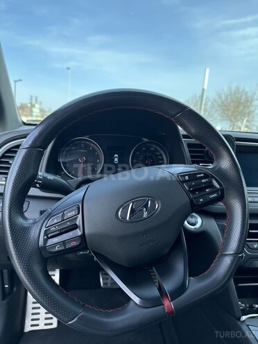 Hyundai Elantra 2018, 97,000 km - 1.6 l - Bakı