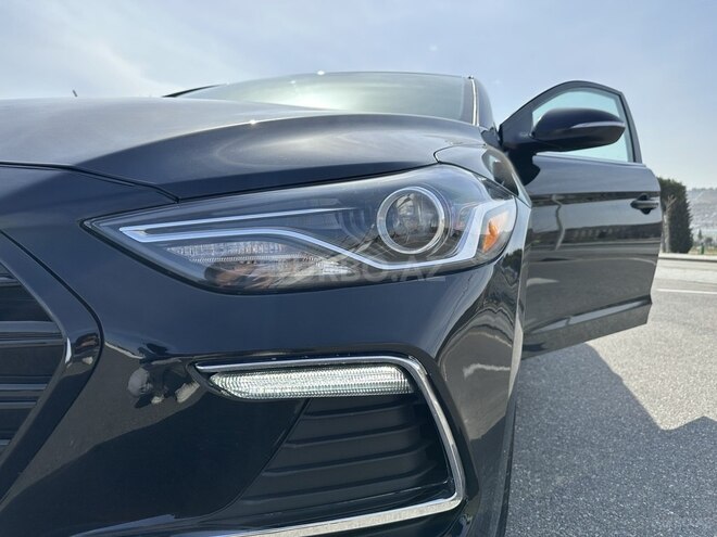 Hyundai Elantra 2018, 97,000 km - 1.6 l - Bakı