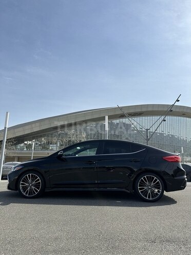 Hyundai Elantra 2018, 97,000 km - 1.6 l - Bakı