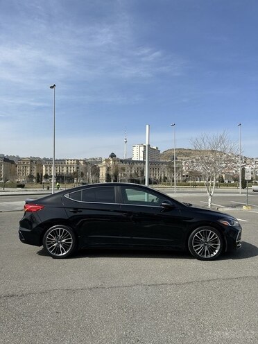 Hyundai Elantra 2018, 97,000 km - 1.6 l - Bakı