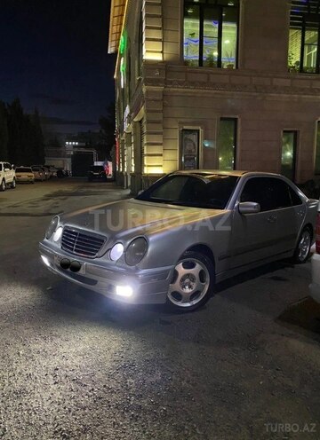 Mercedes E 220 2000, 375,000 km - 2.2 l - Gəncə