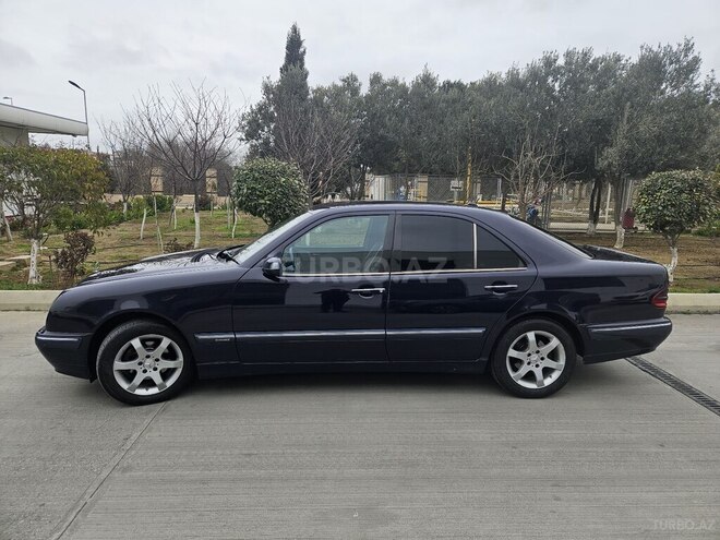 Mercedes E 220 2002, 423,000 km - 2.2 l - Bakı