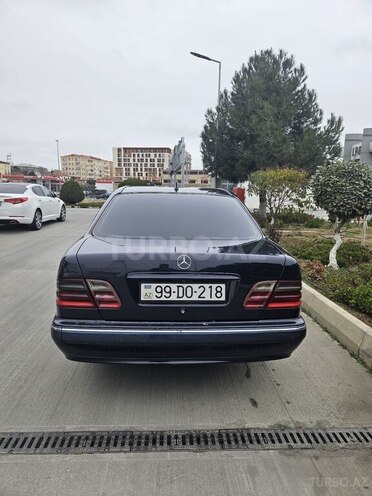 Mercedes E 220 2002, 423,000 km - 2.2 l - Bakı