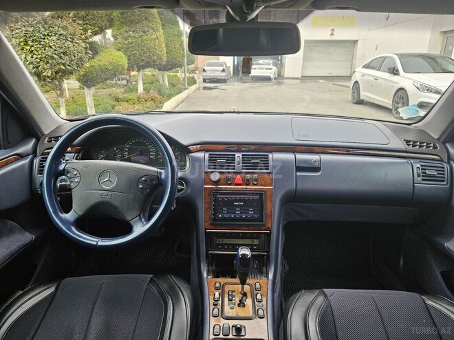 Mercedes E 220 2002, 423,000 km - 2.2 l - Bakı