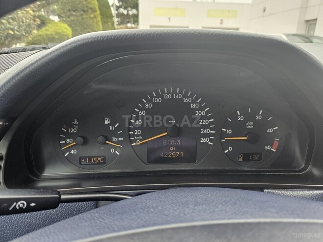 Mercedes E 220 2002, 423,000 km - 2.2 l - Bakı