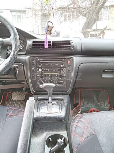 Volkswagen Passat 2001, 253,000 km - 1.8 l - Sumqayıt