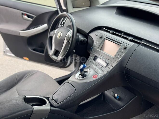Toyota Prius 2012, 195,000 km - 1.8 l - Bakı