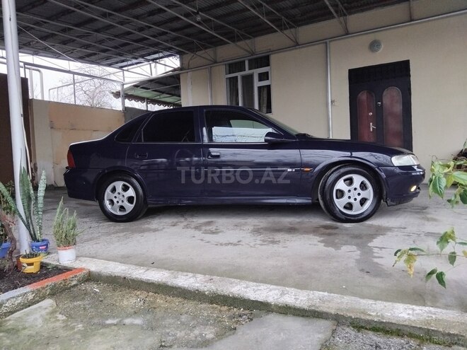 Opel Vectra 2000, 352,000 km - 2.0 l - Bakı