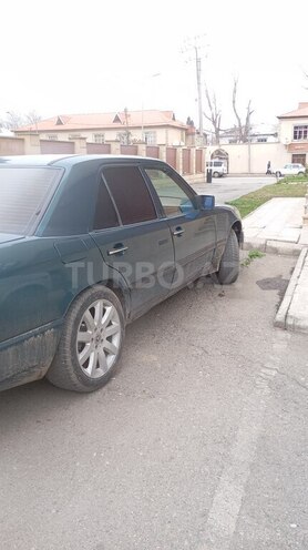 Mercedes E 220 1989, 450,000 km - 2.3 l - Bakı