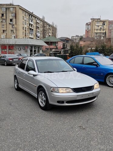 Opel Vectra 2001, 250,000 km - 1.8 l - Bakı