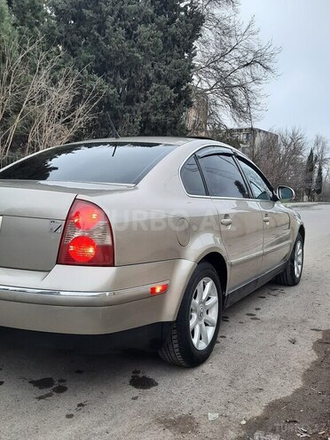 Volkswagen Passat 2004, 274,000 km - 1.8 l - Bərdə