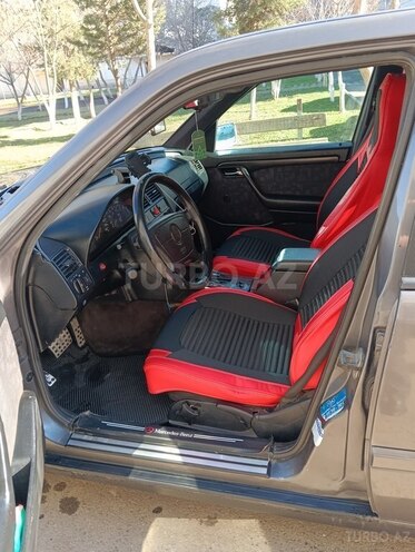 Mercedes C 180 1996, 266,379 km - 1.8 л - Cəlilabad