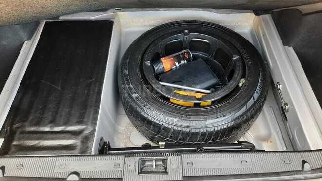 Mercedes E 280 2000, 153,340 km - 2.8 l - Salyan